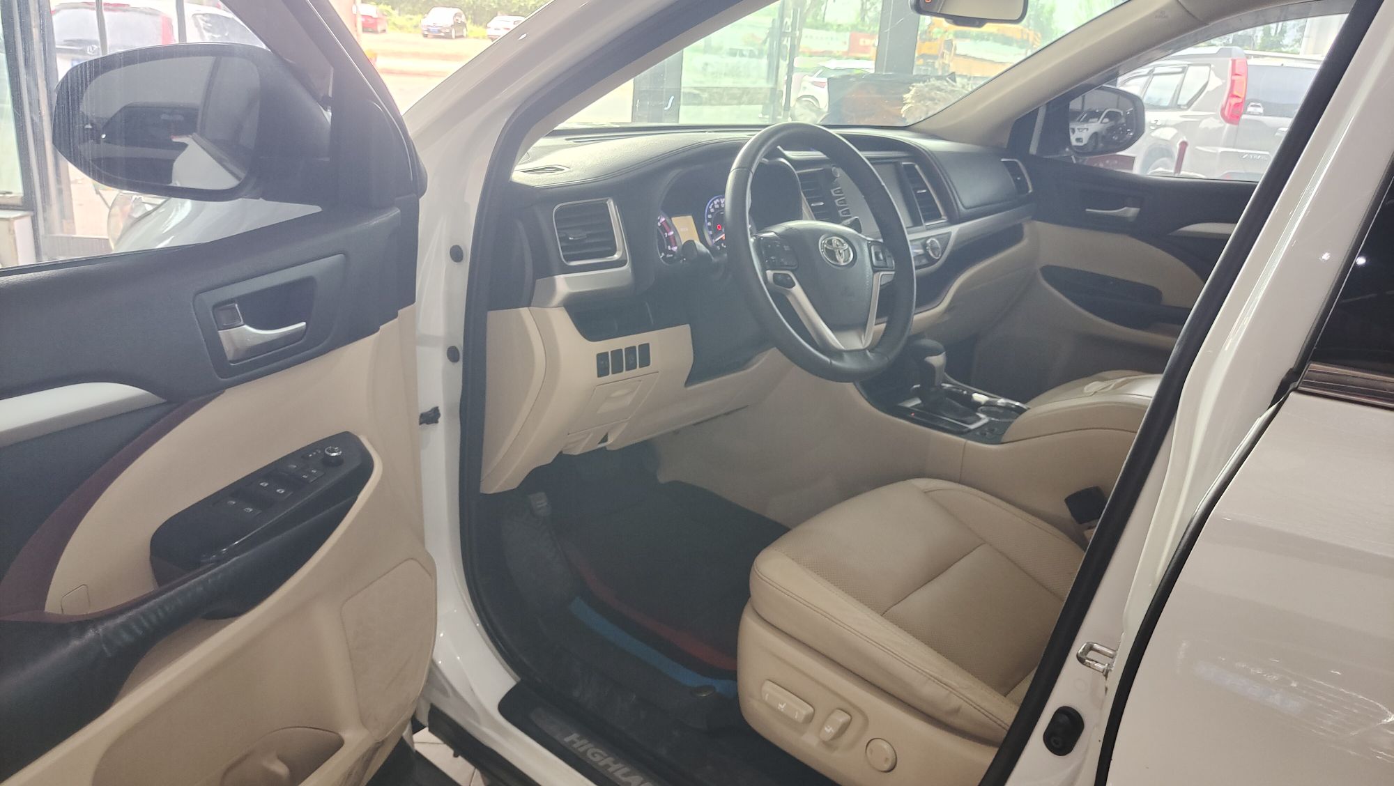 Used Toyota Highlander 2015 2.0T Four-Wheel Drive Luxury Edition 7-Seater
