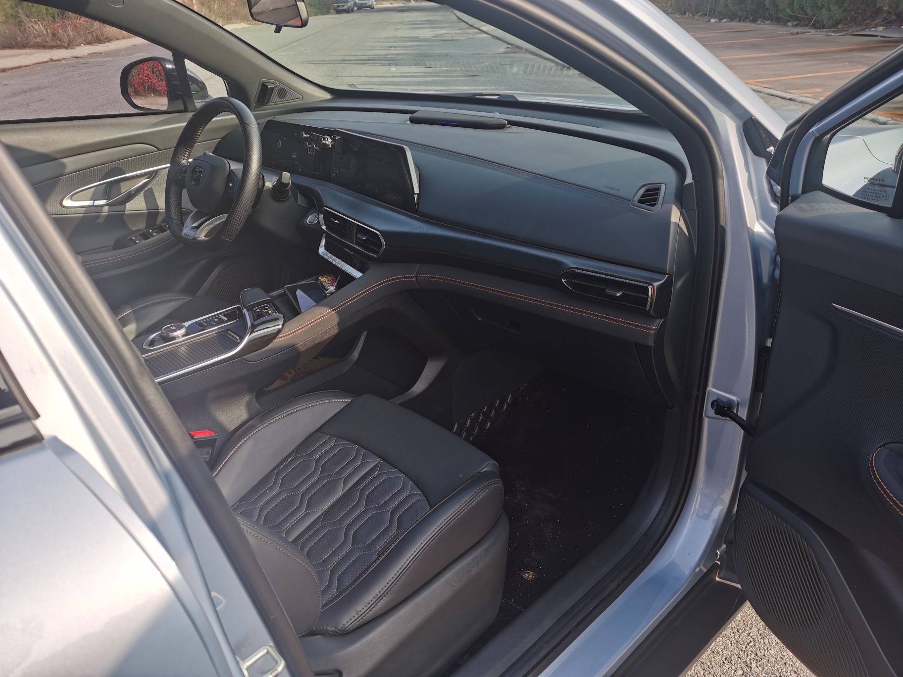 Used Changan UNI-T 2022 2.0T Prestige Version
