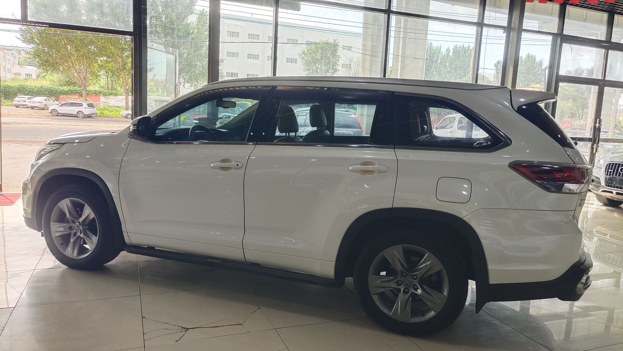 Used Toyota Highlander 2015 2.0T Four-Wheel Drive Luxury Edition 7-Seater
