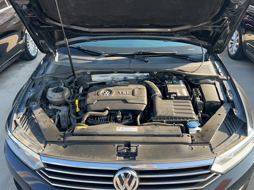 Used Volkswagen Magotan 2018 330TSI DSG Advanced Model
