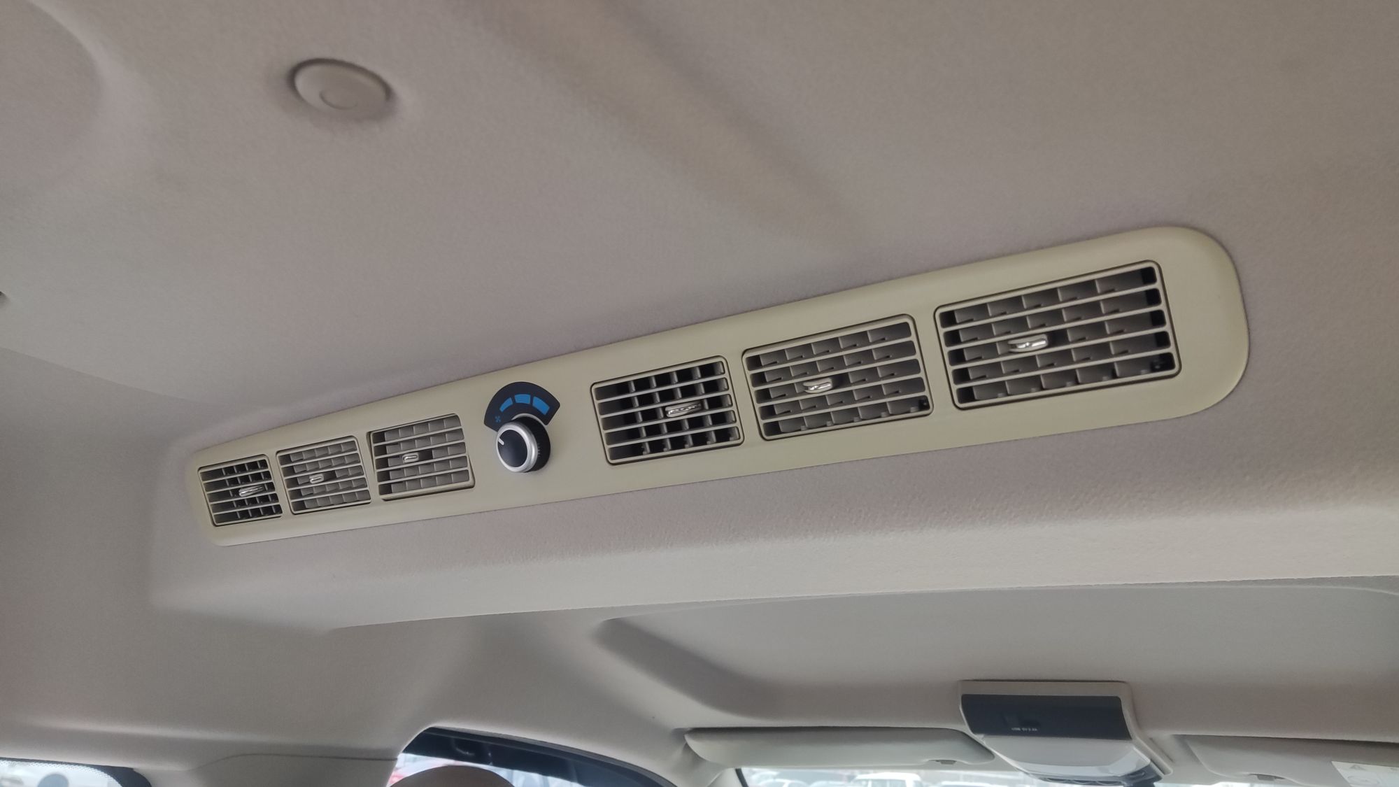 Used FORTHING Lingzhi 2019 M5L 1.6L 7-Seater Luxury Model China VI Standard
