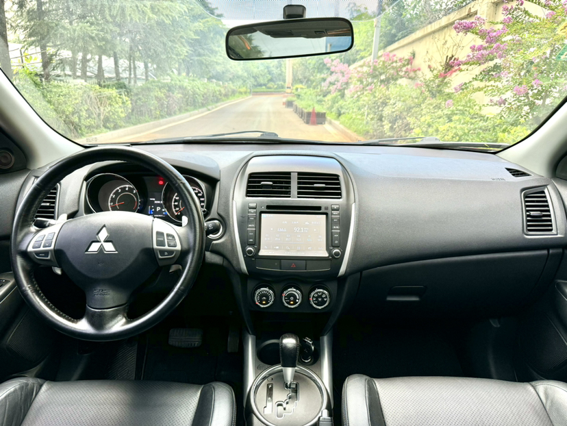 Used Mitsubishi ASX 2012 2.0 LUXURY Two-Wheel Drive with Navigation
