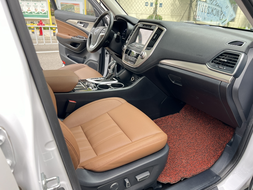 Used Changan CS95 2017 2.0T Two-Wheel Drive Zhitu Edition
