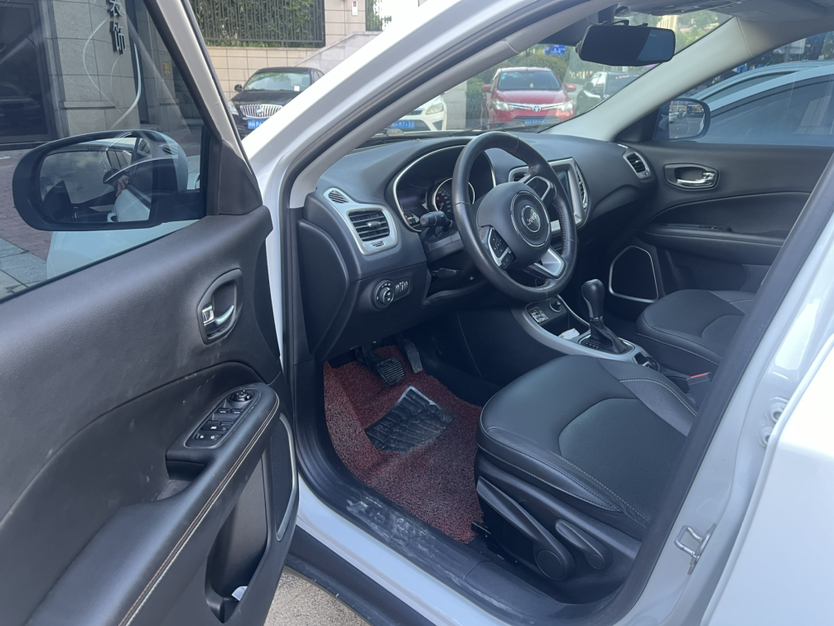 Used  Compass 2017 200T Automatic Family Edition