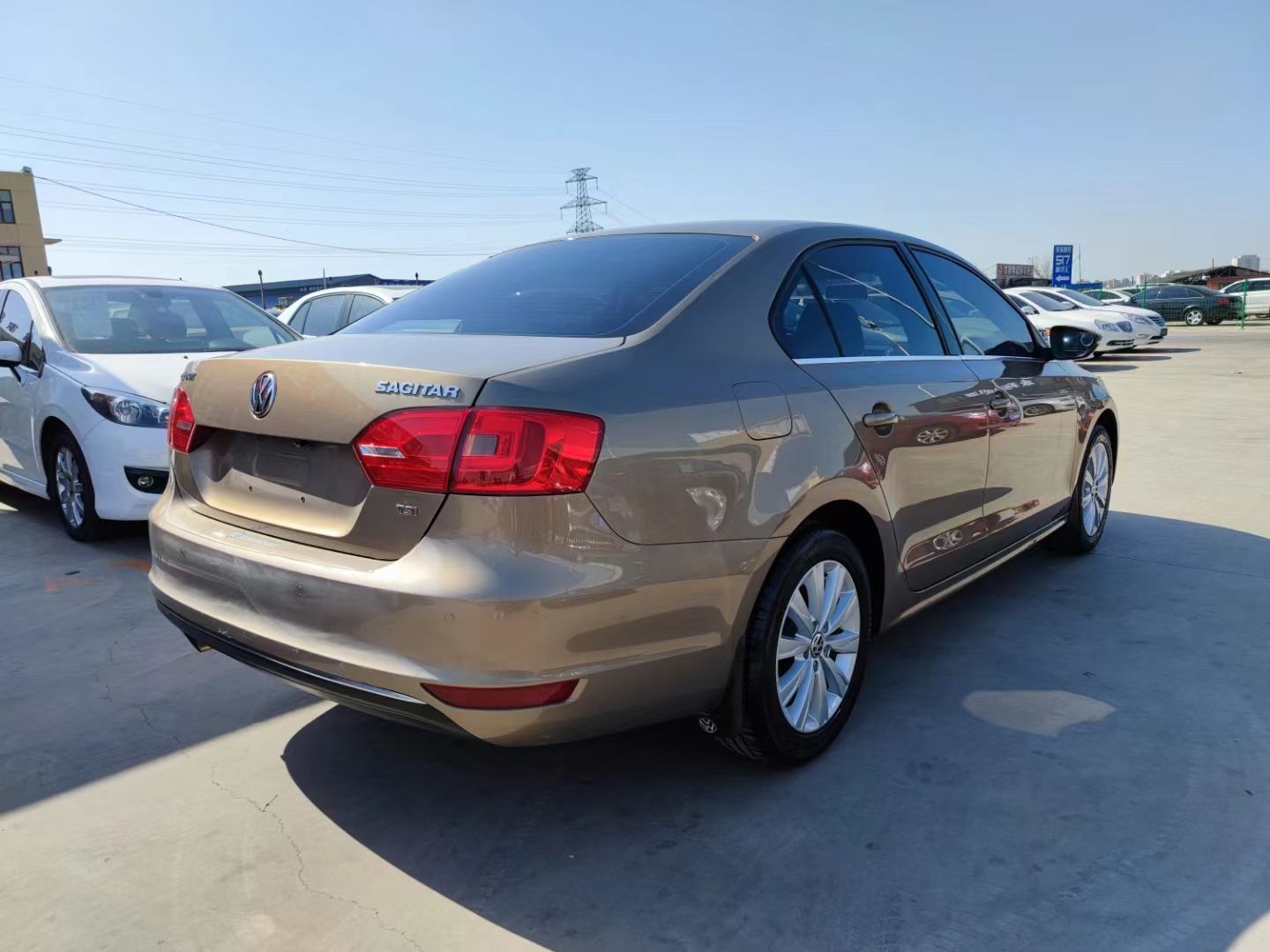 Used Volkswagen Sagitar 2014 Revised Version 1.4TSI Automatic Luxury Edition
