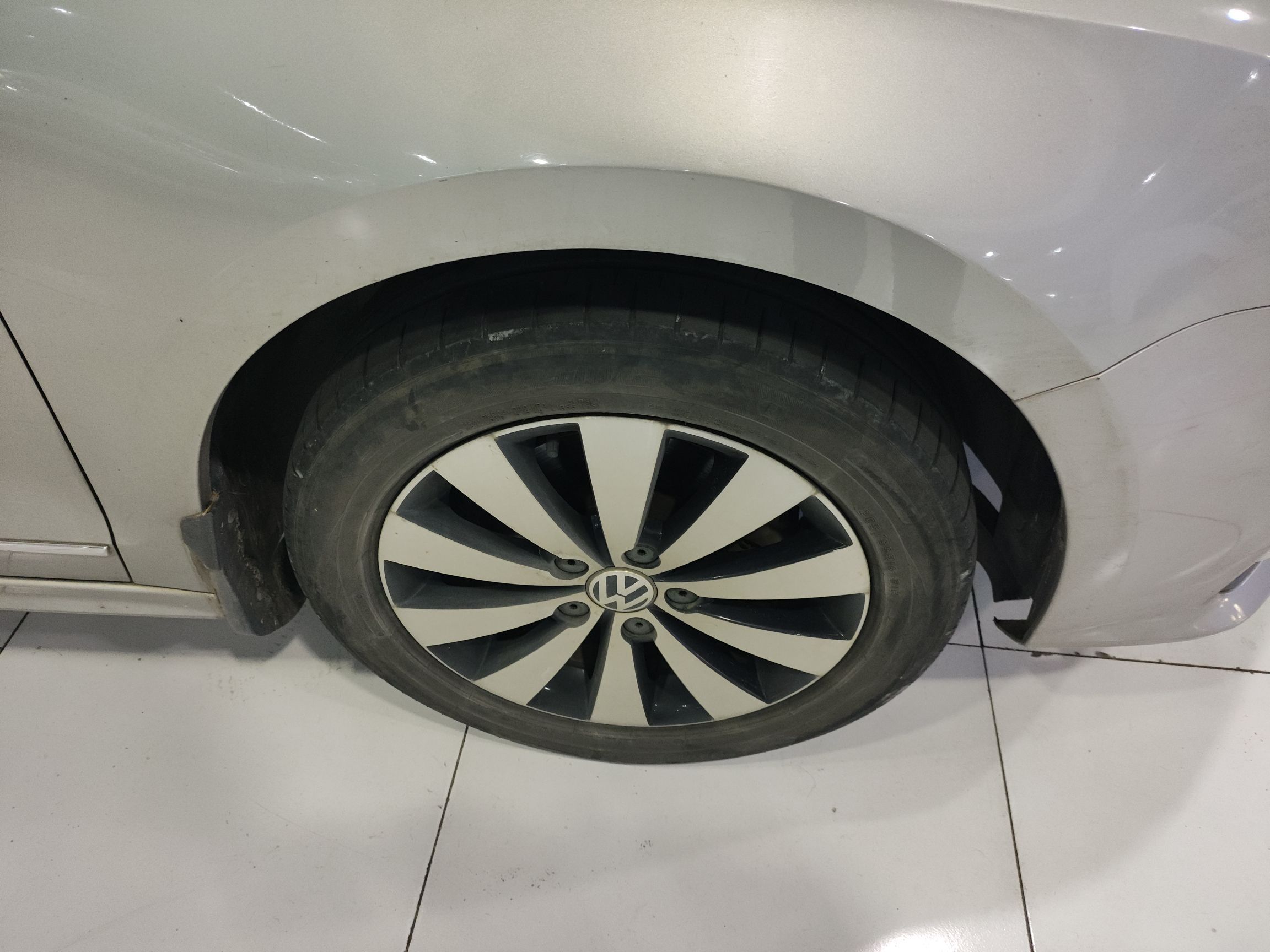 Used Volkswagen Sagitar 2017 230TSI Automatic Comfort Version
