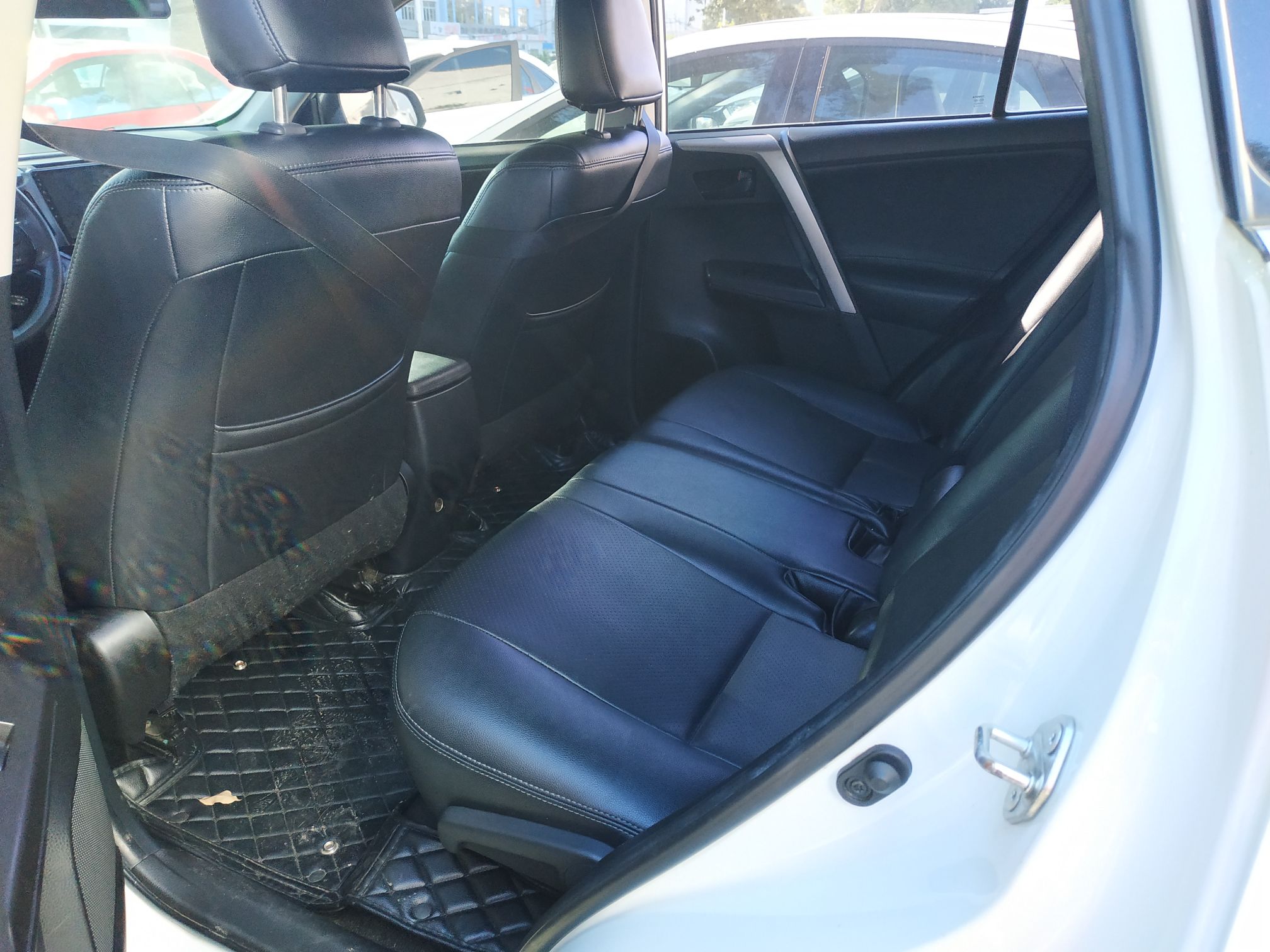 Used Toyota RAV4 2016 2.0L CVT Two-Wheel Drive Fashion Edition China V Standard
