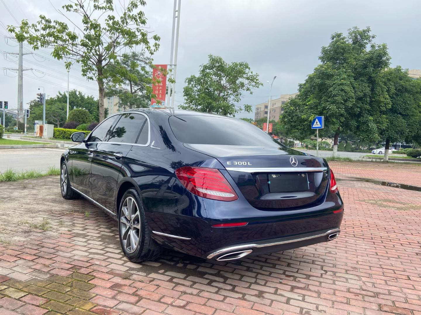 Used Mercedes-Benz E-Class 2019 E 300 L Luxury Model
