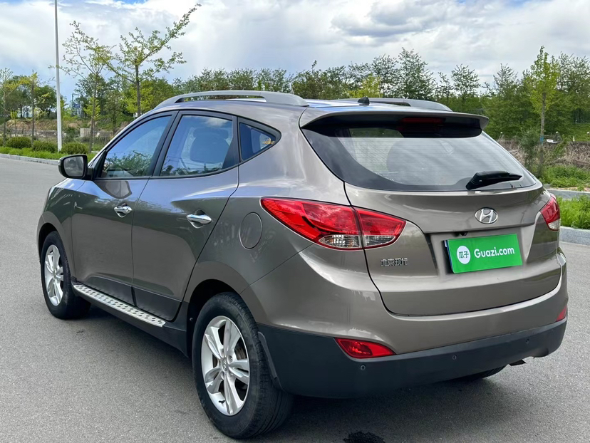 Used Hyundai ix35 2012 2.0L Automatic Two-Wheel Drive Elite Edition GLS
