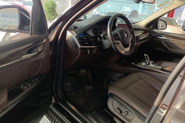 Used BMW X5 2017 xDrive28i
