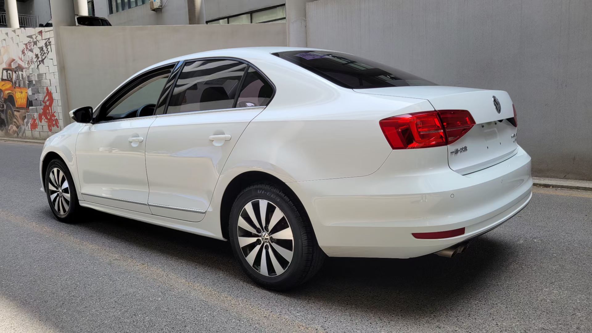 Used Volkswagen Sagitar 2017 230TSI Automatic Comfort Version
