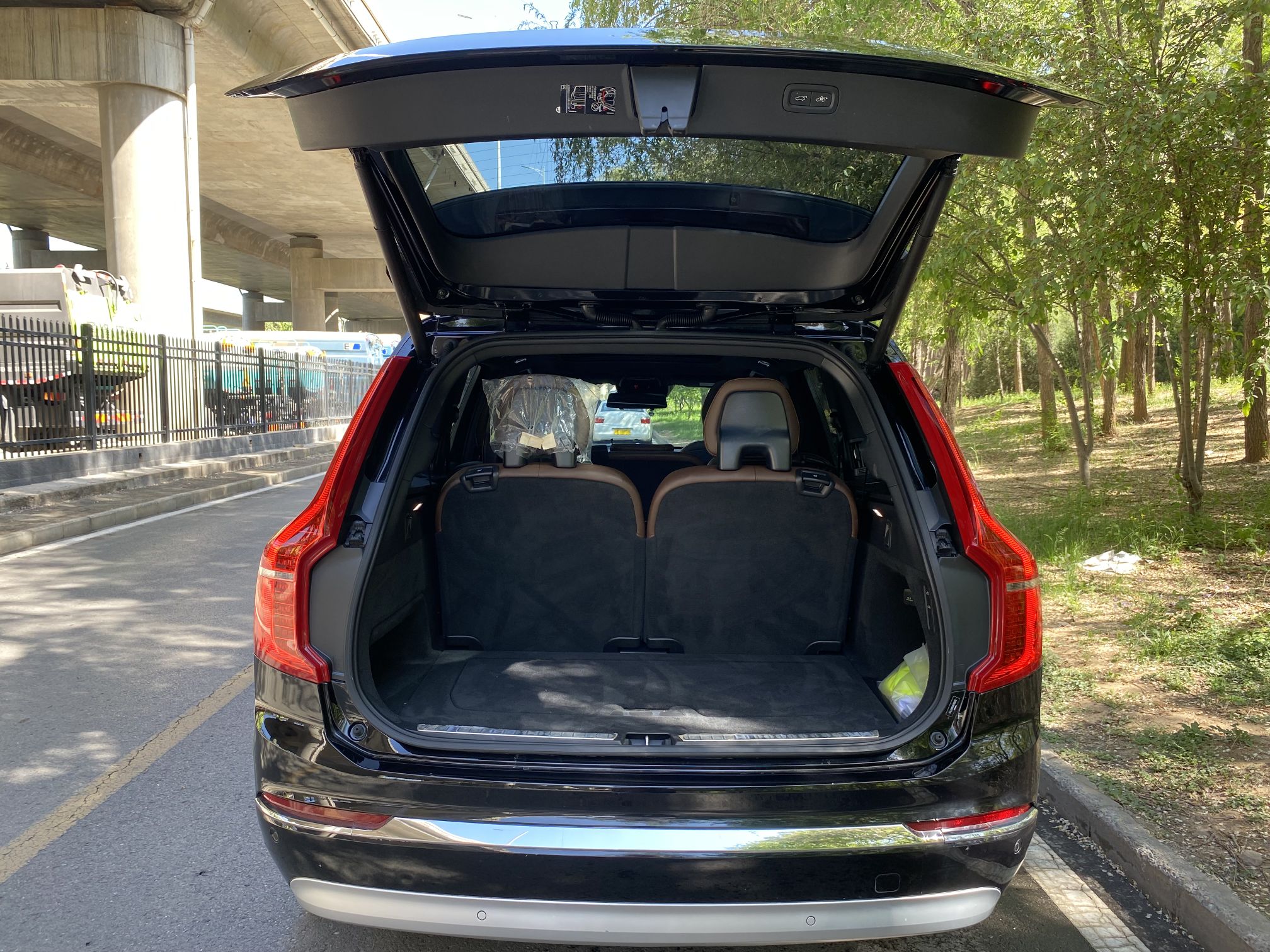 Used Volvo XC90 New Energy 2022 E-Drive Hybrid T8 Luxury Flagship 7-Seater
