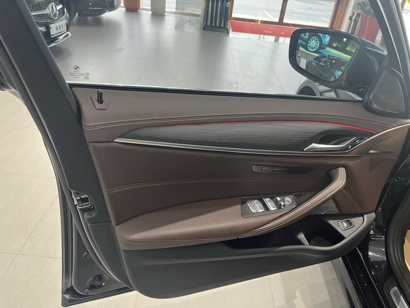 Used BMW 5 Series 2022 Restyled 530Li Luxury Edition M Sport Package
