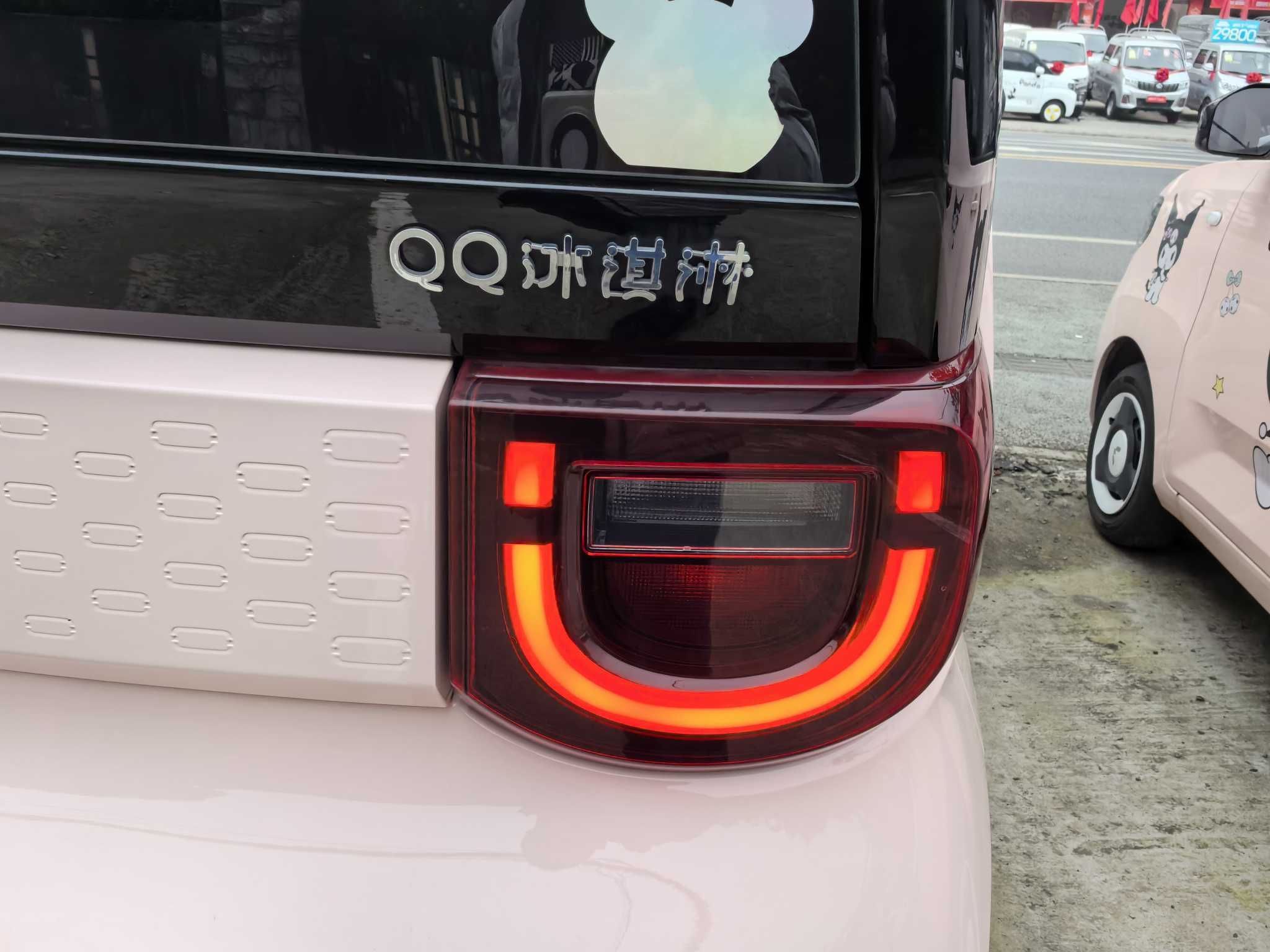 Used Chery QQ Ice Cream 2022 170km Sundae Phosphate Lithium-Ion
