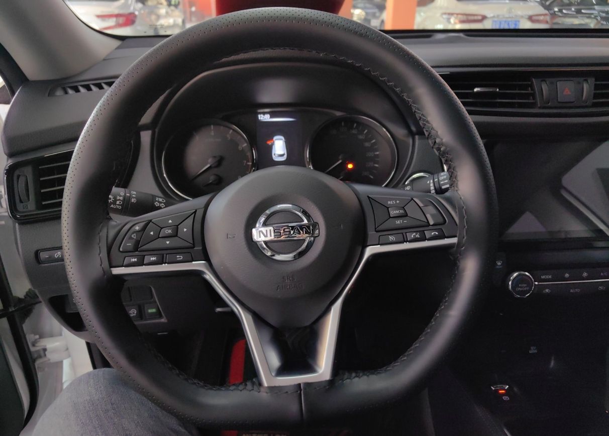 Used Nissan X-Trail 2022 Revised Version 2.0L Two-Wheel Drive Smart Connect & Comfort Edition
