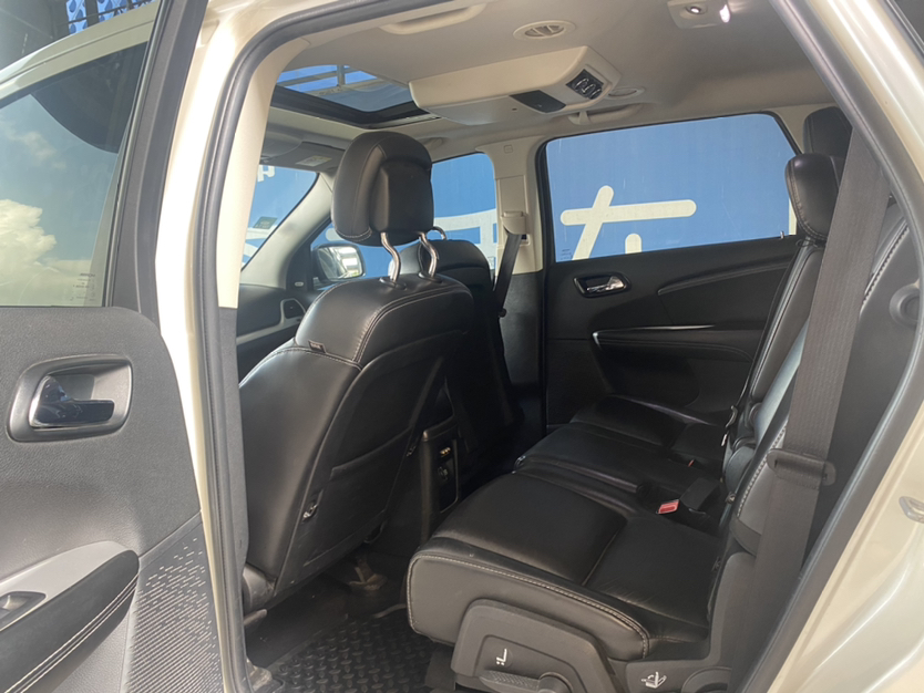 Used Dodge Journey 2013 2.4L Two-Wheel Drive Luxury Version
