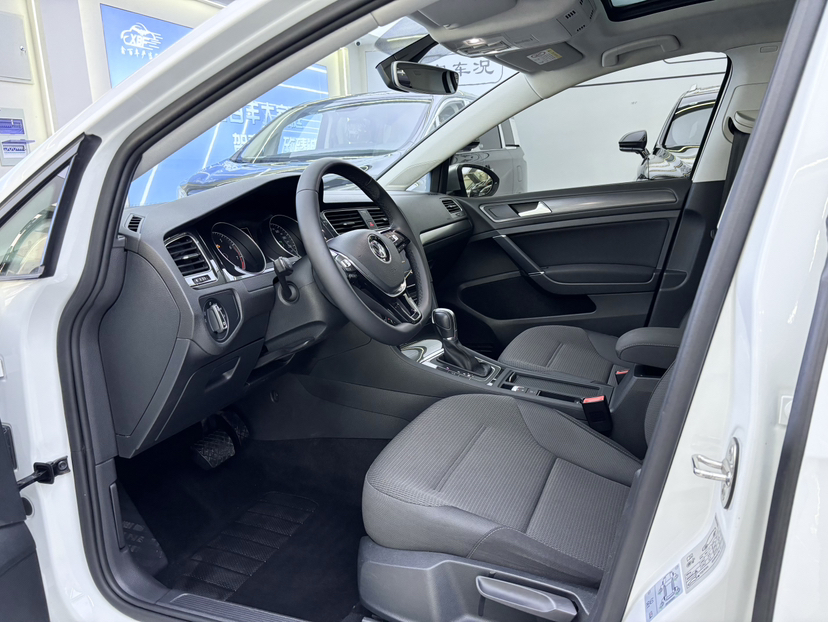 Used Volkswagen Golf 2019 1.8TSI Travel Edition
