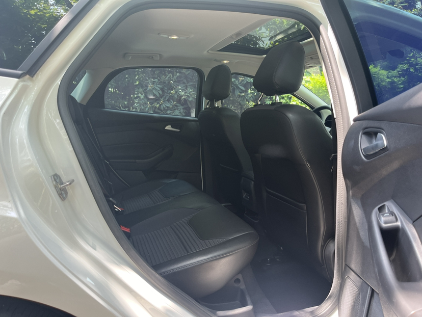 Used Ford Focus 2018 Hatchback Classic 1.6L Automatic Trendy SmartDrive Edition
