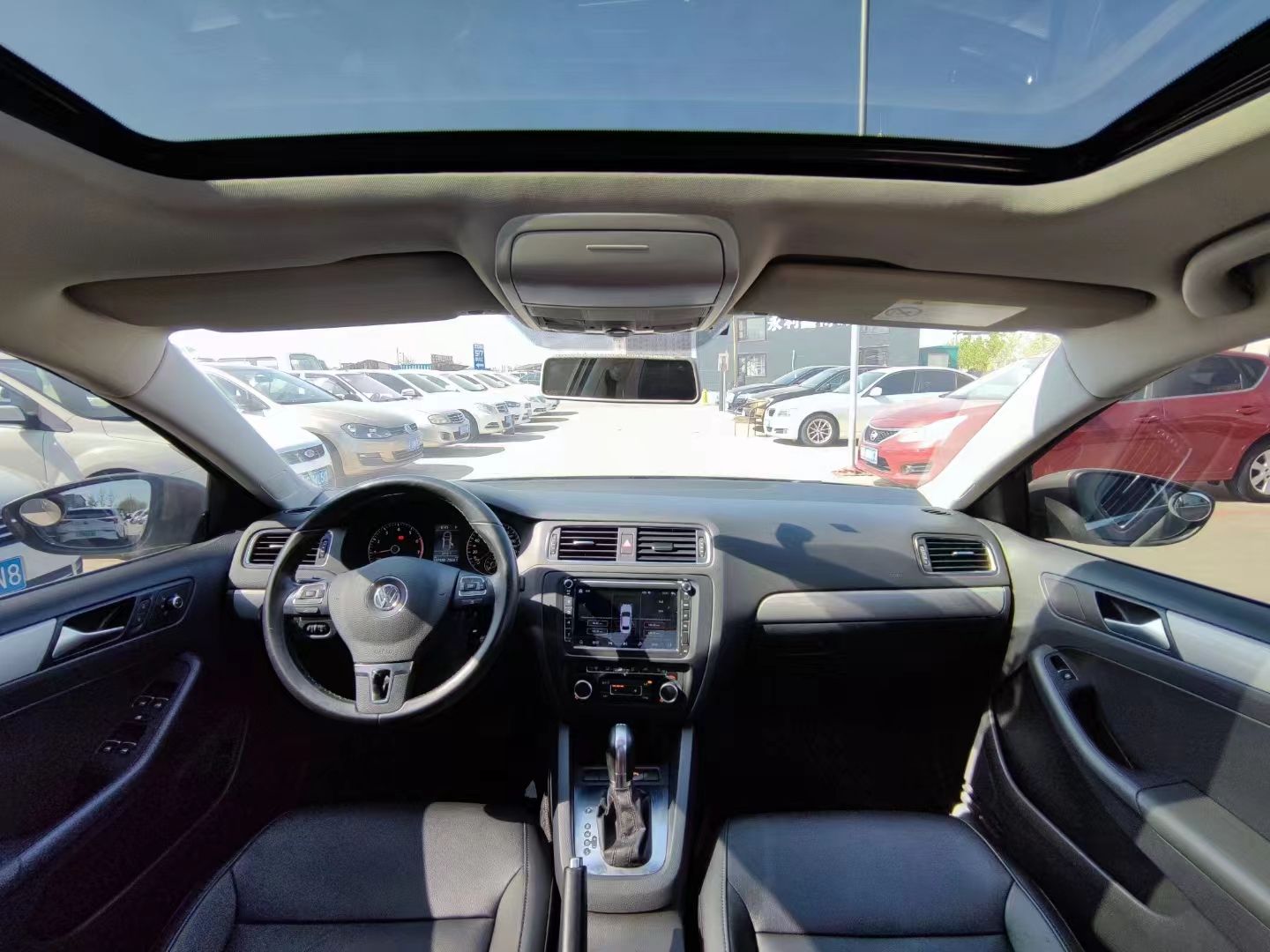 Used Volkswagen Sagitar 2014 Revised Version 1.4TSI Automatic Luxury Edition
