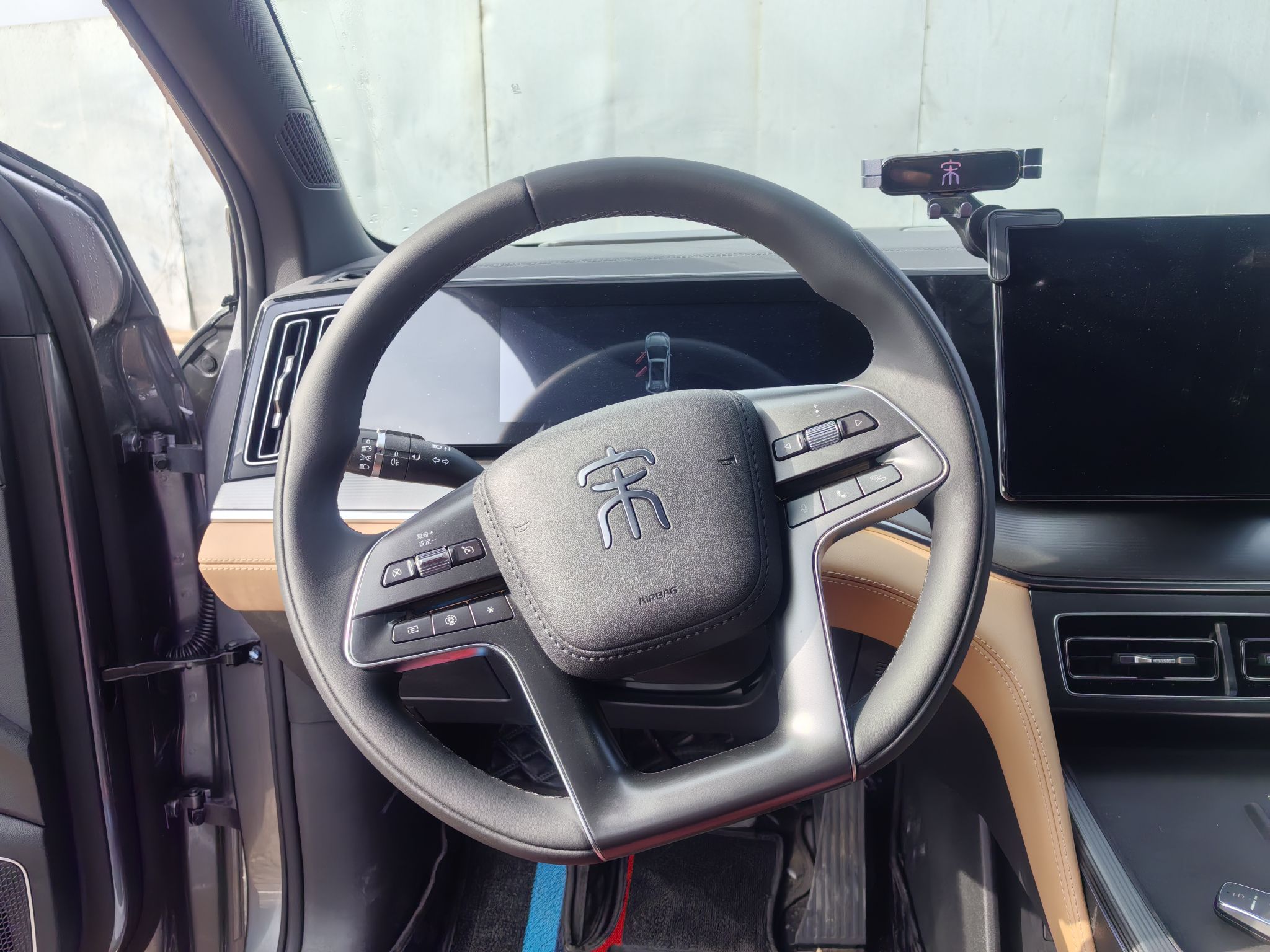 Used BYD Song L DM-i 2024 112 km Leading Edition