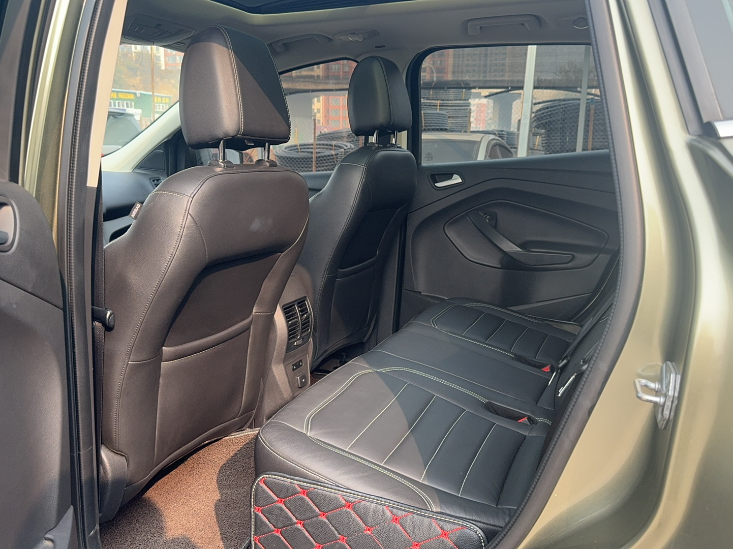 Used Ford Kuga 2017 EcoBoost 180 Two-Wheel-Drive Platinum Edition
