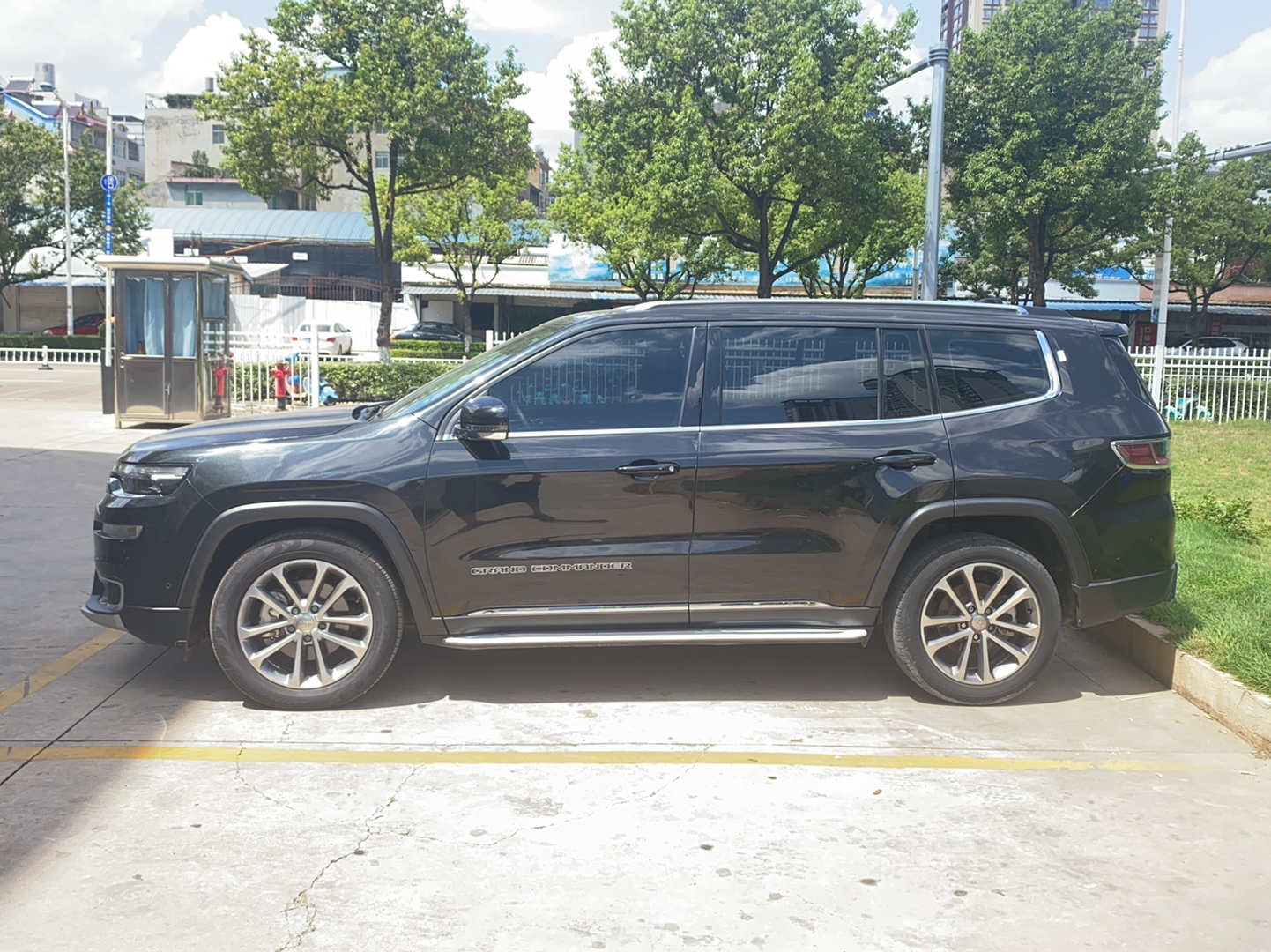 Used  Grand Commander 2018 2.0T Four-Wheel Drive Prestige Edition China V