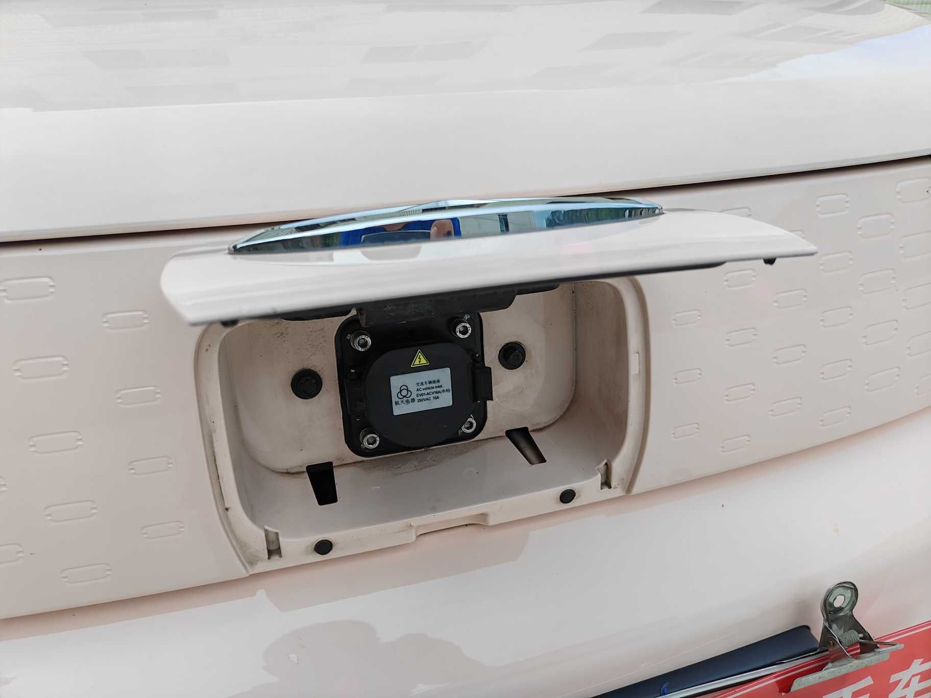 Used Chery QQ Ice Cream 2022 170km Sundae Phosphate Lithium-Ion
