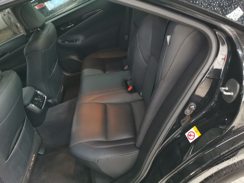 Used Toyota Crown 2015 2.0T Fashion Edition
