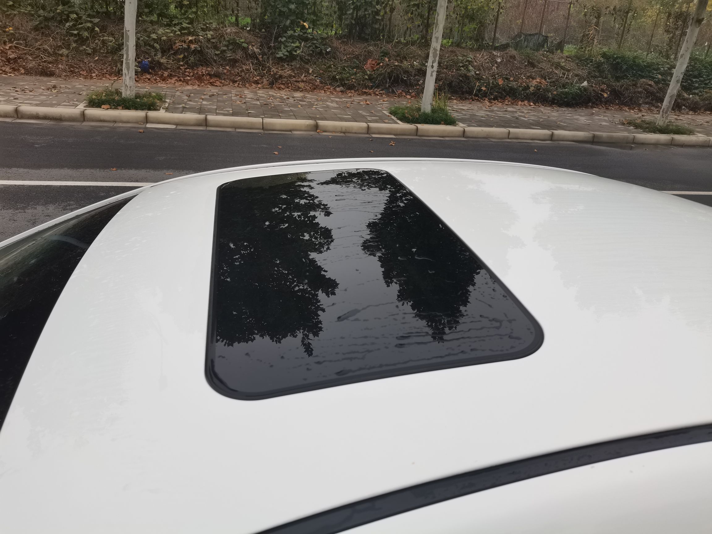 Used Roewe 350 2015 1.5L Automatic Luxury Sunroof Edition