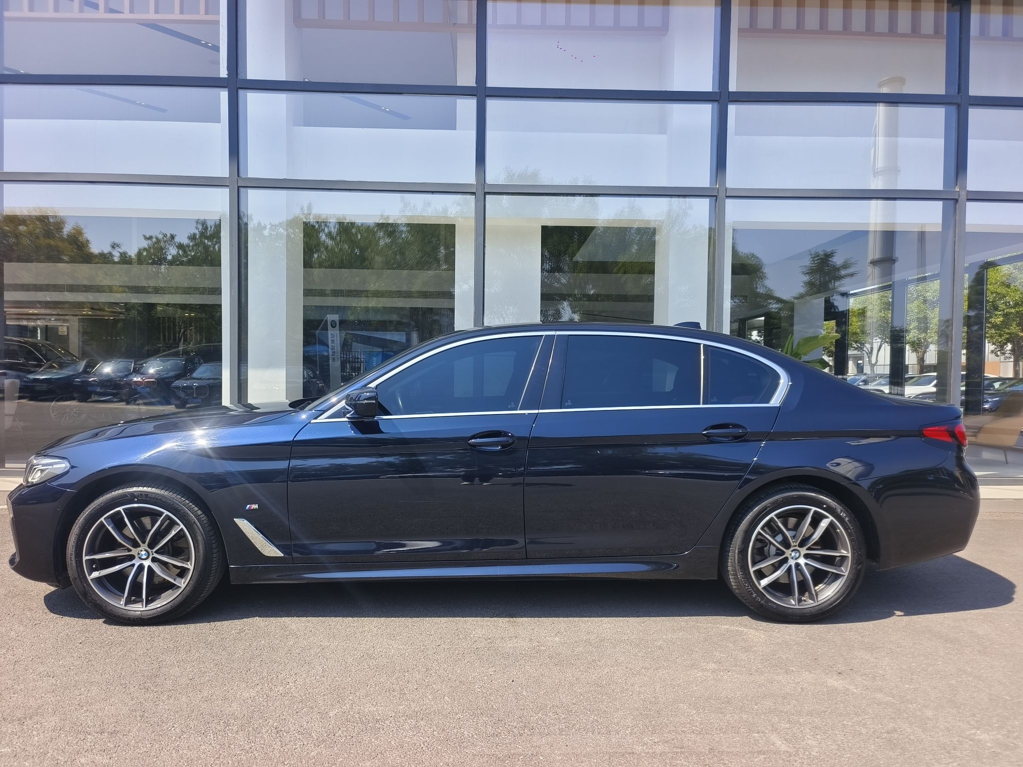 Used BMW 5 Series 2022 Second Facelift 525Li M Sport Package