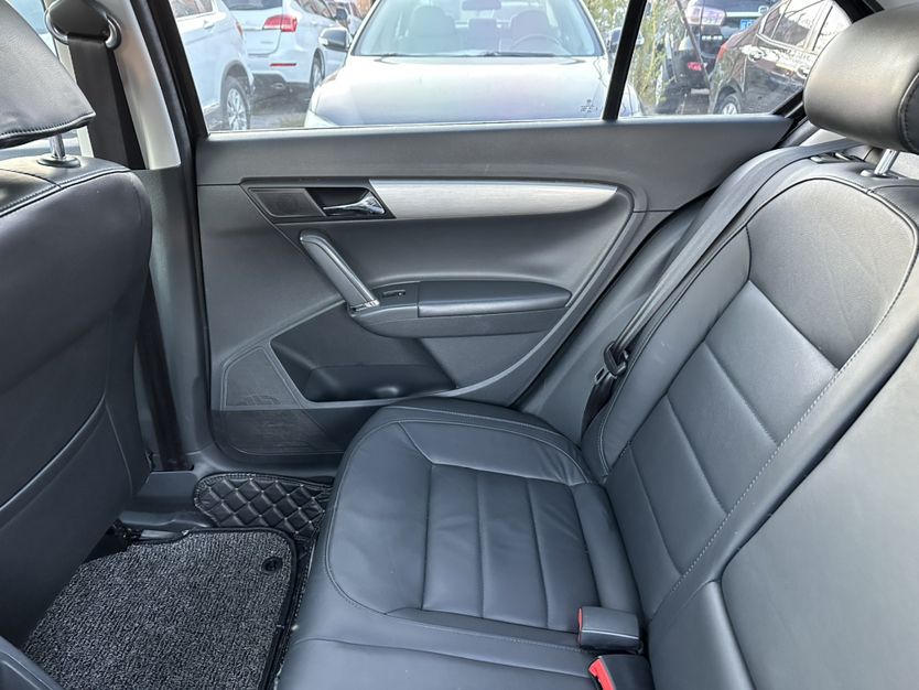 Used Volkswagen Lavida 2013 Revised Version 1.4 TSI DSG Comfort Edition
