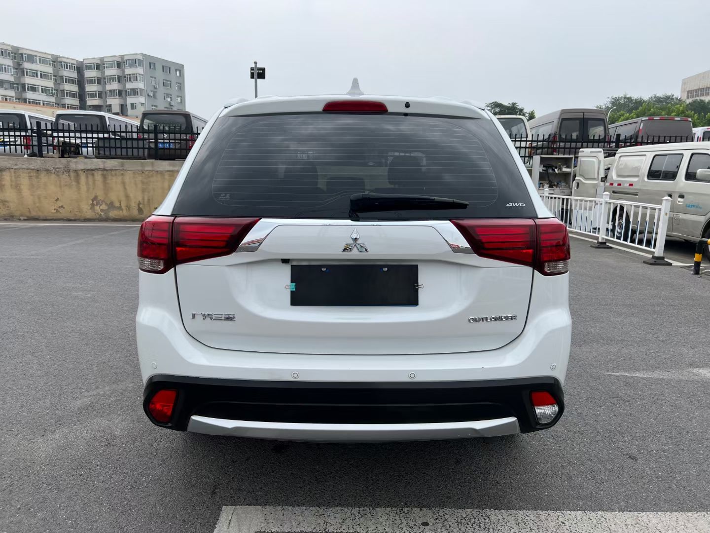 Used Mitsubishi Outlander 2019 2.4L 4x4 Zhi Xiang Edition 5 Seats China VI Standard
