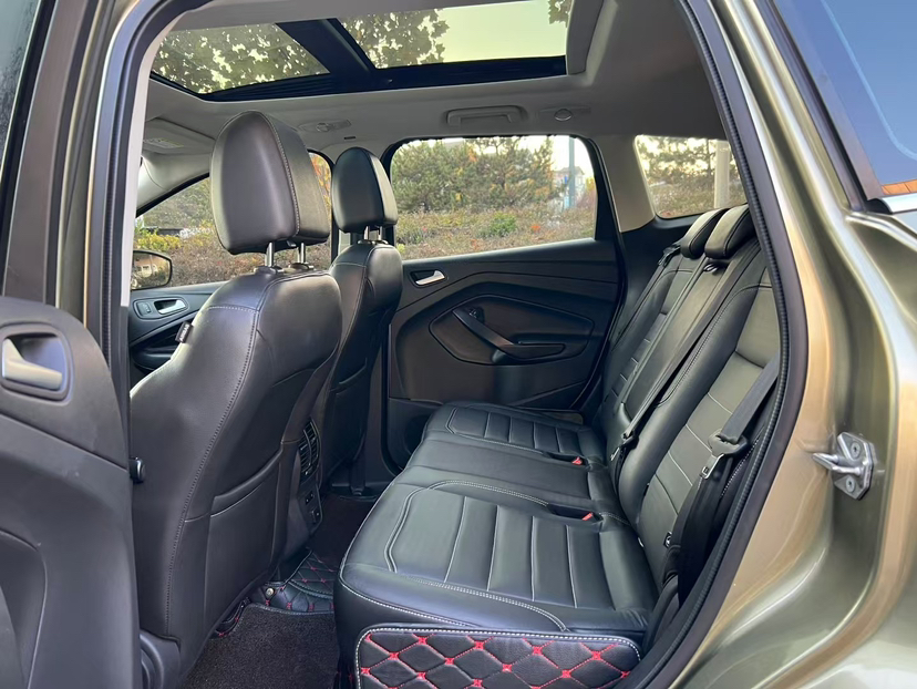 Used Ford Kuga 2017 EcoBoost 180 Two-Wheel-Drive Platinum Edition
