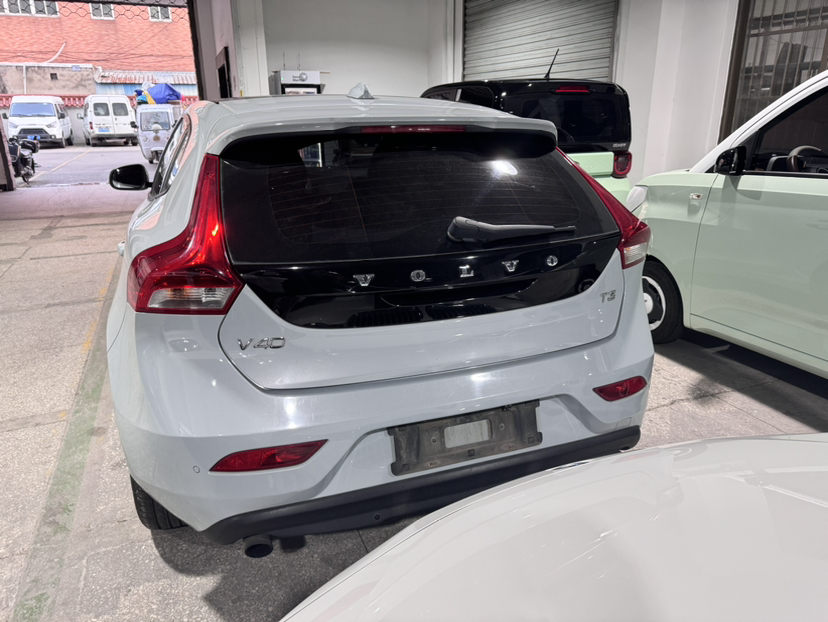 Used Volvo V40 2016 T3 Zhiyi Edition
