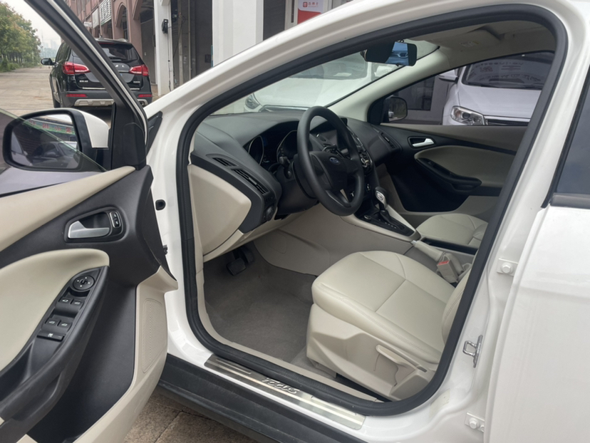 Used Ford Focus 2017 Sedan 1.6L Automatic Comfort Plus SmartDrive Edition