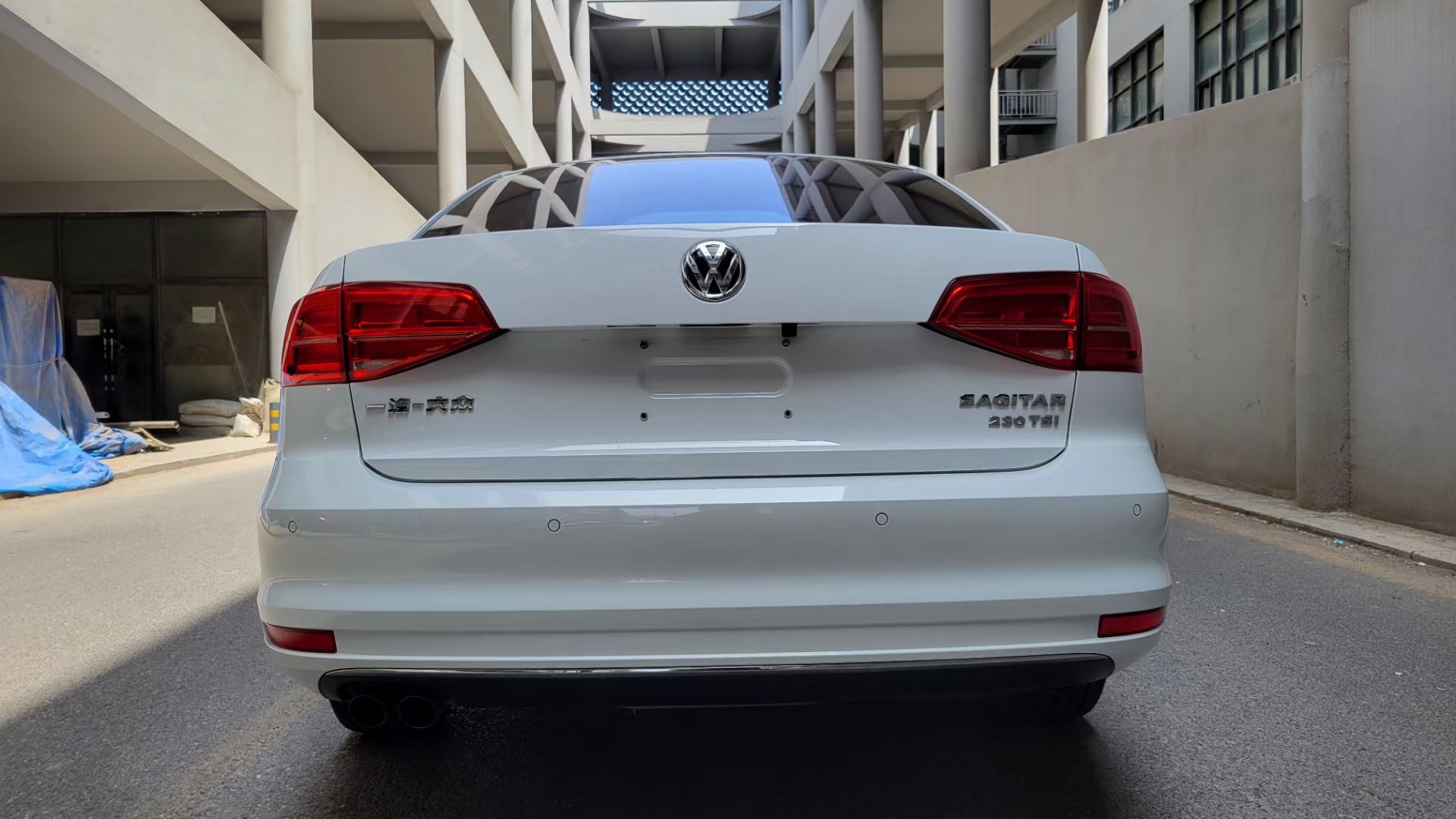 Used Volkswagen Sagitar 2017 230TSI Automatic Comfort Version
