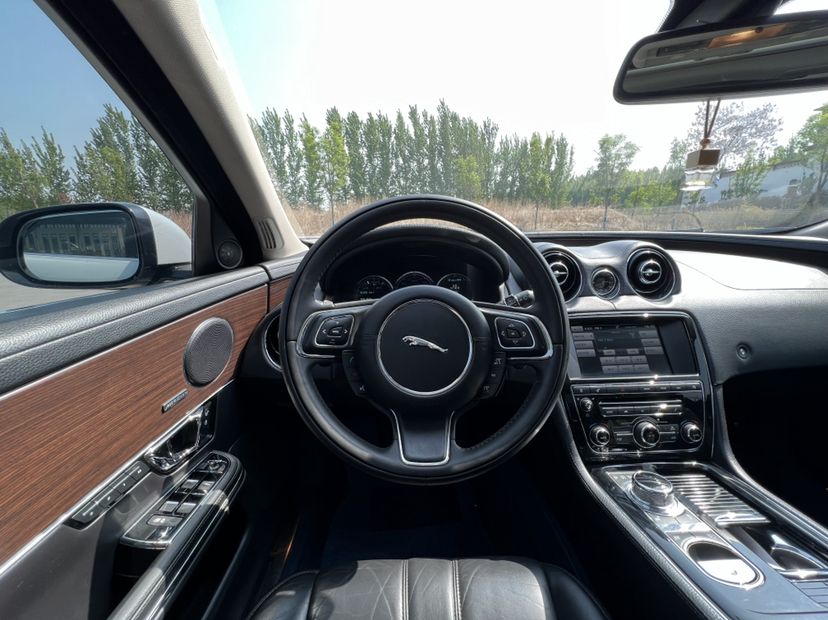 Used Jaguar XJ 2015 XJL 3.0 SC Elegant Business 80th Anniversary Limited Edition
