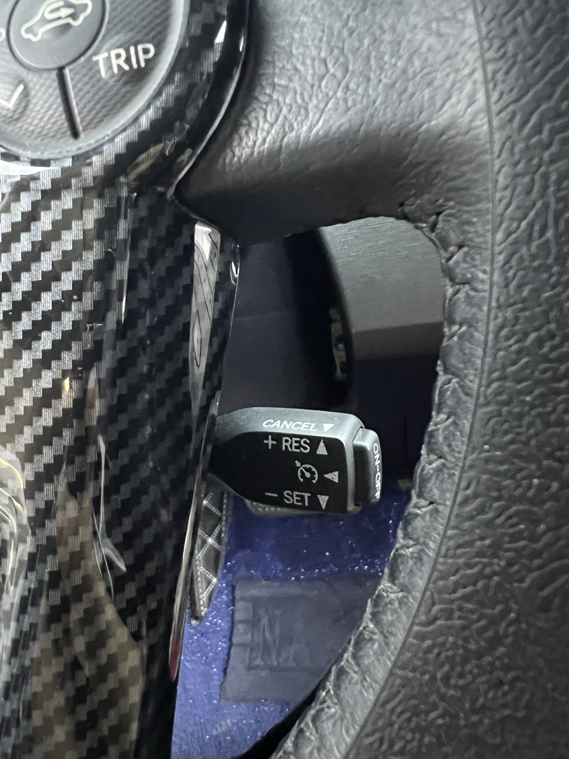 Used Toyota Prius 2012 1.8L Luxury Edition
