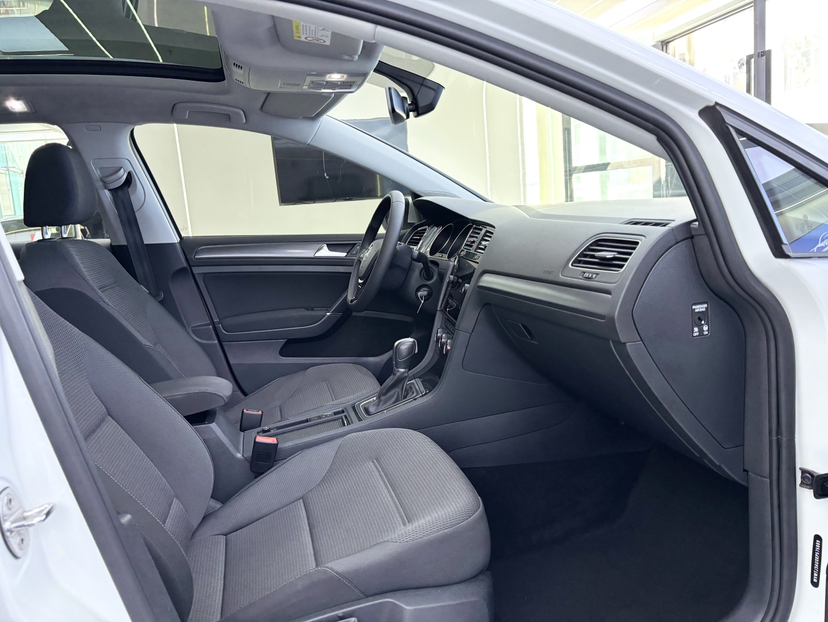 Used Volkswagen Golf 2019 1.8TSI Travel Edition
