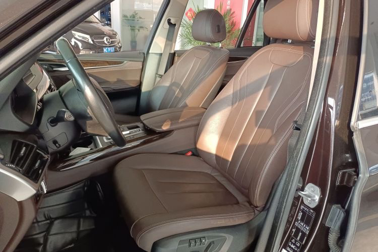 Used BMW X5 2017 xDrive28i
