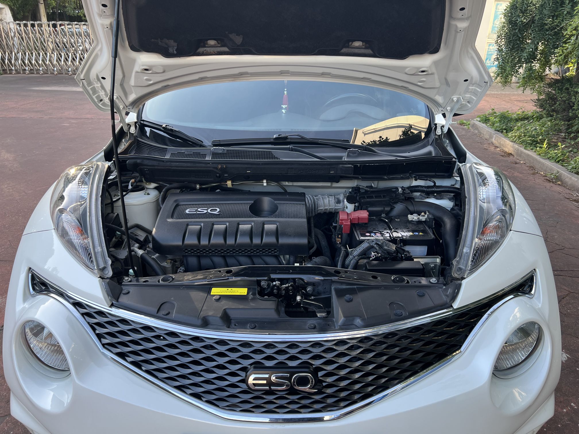 Used Infiniti ESQ 2014 1.6L Spontaneous Edition
