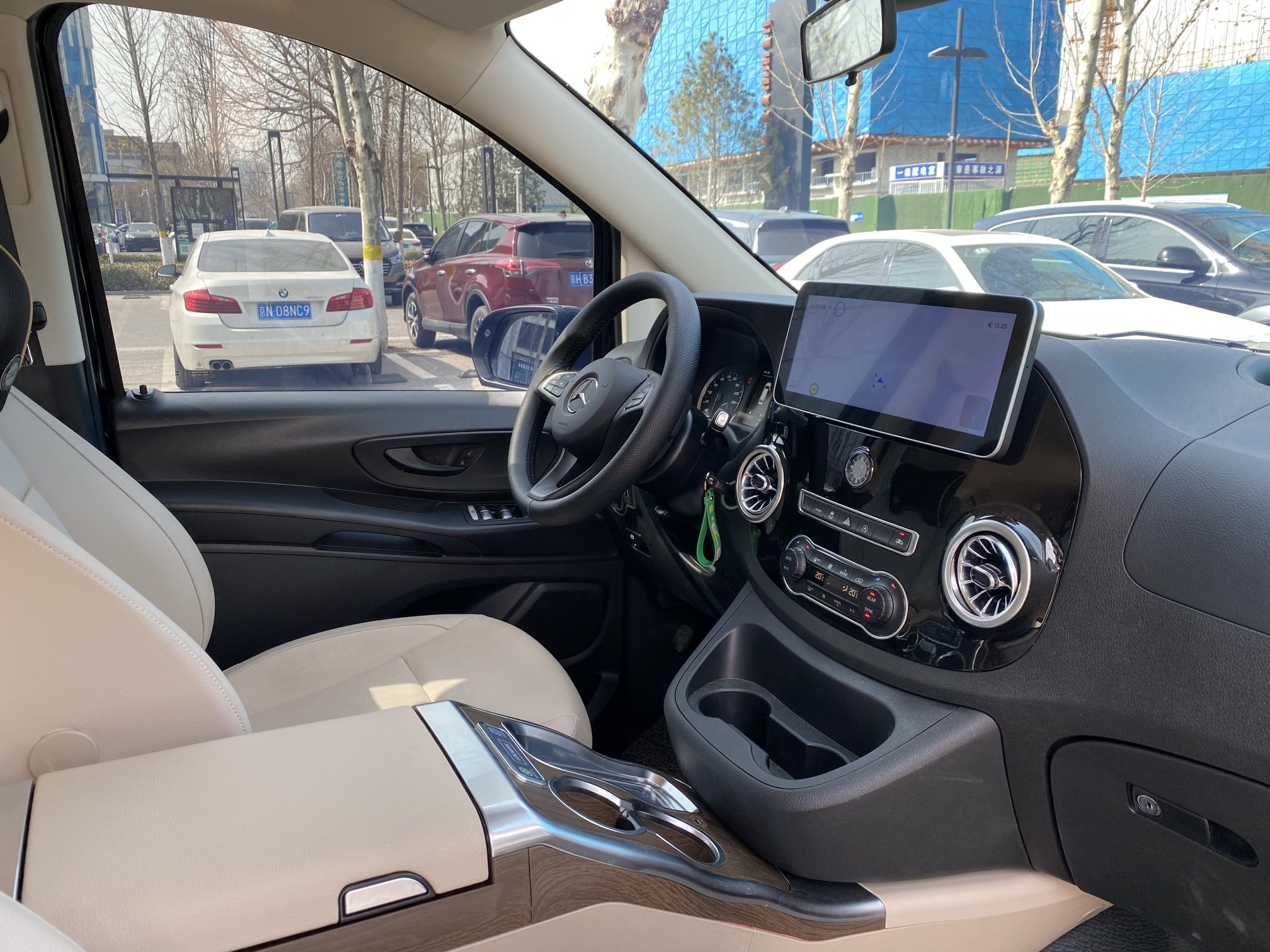 Used Mercedes-Benz Vito 2023 2.0T Elite Version 7 Seats
