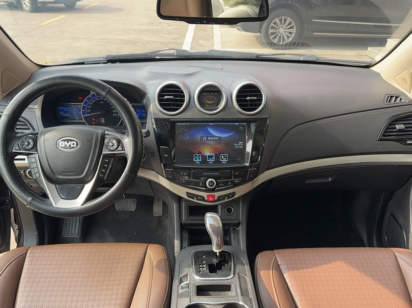 Used BYD S7 2015 2.0T Upgraded Automatic Luxury Version
