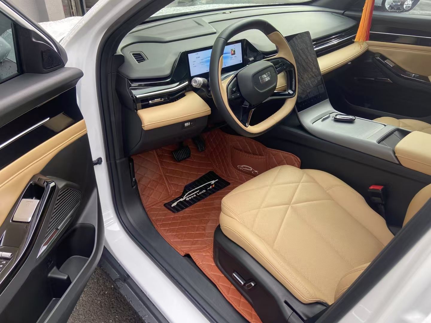 Used  L6 2023 125km PLUS