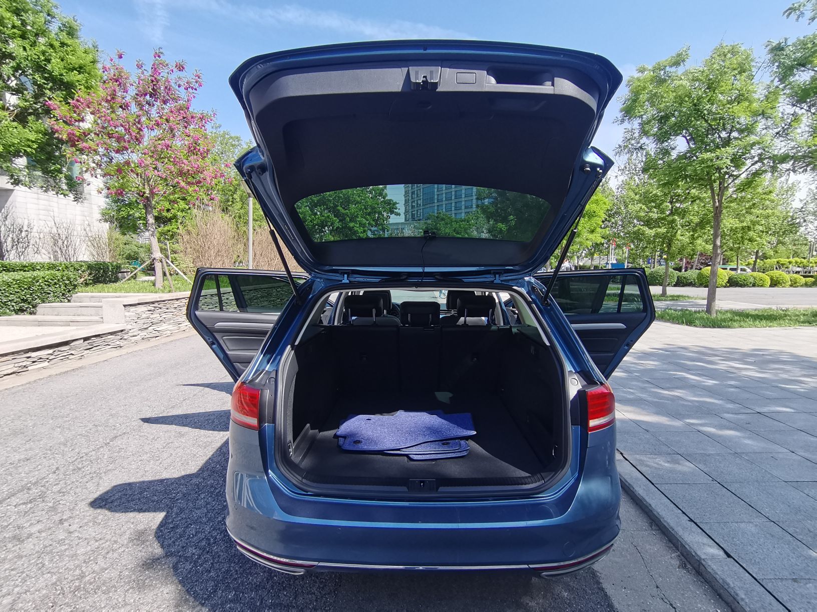 Used Volkswagen Variant 2018 380TSI Two-Wheel Drive Comfort Edition
