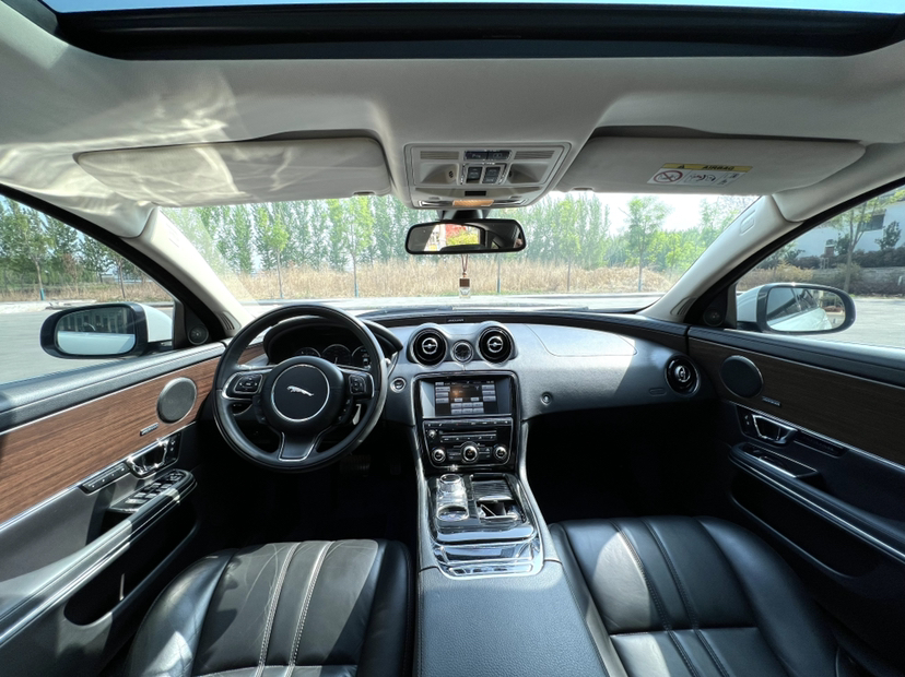 Used Jaguar XJ 2015 XJL 3.0 SC Elegant Business 80th Anniversary Limited Edition
