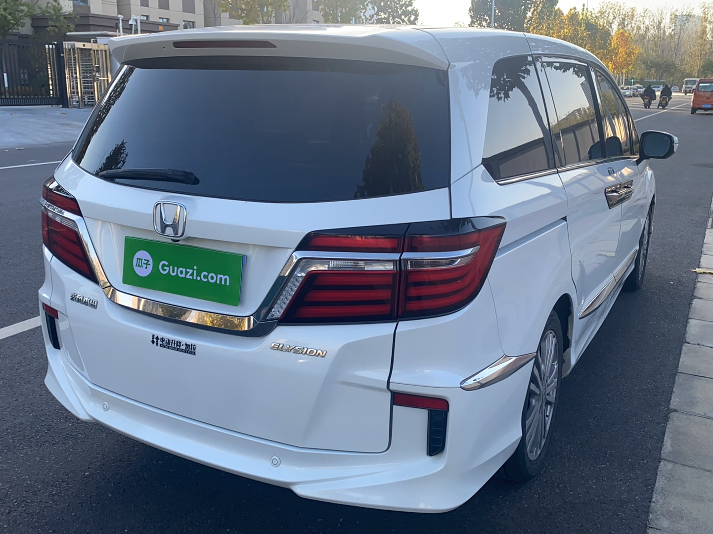 Used Honda Elysion 2016 2.4L Luxury Edition
