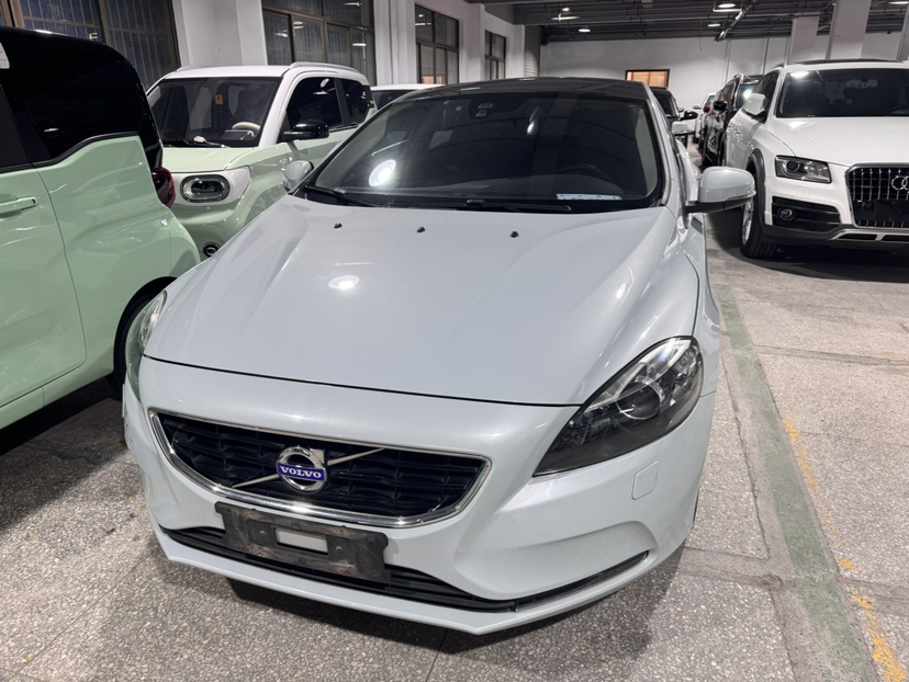 Used Volvo V40 2016 T3 Zhiyi Edition
