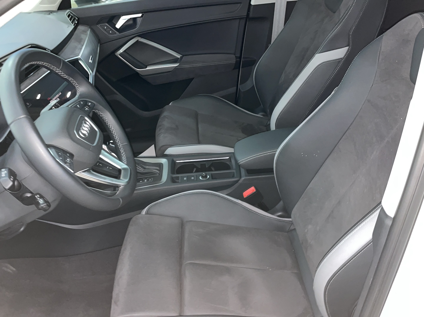 Used Audi Q3 2023 35 TFSI Progressive Dynamic Edition (1.4T)
