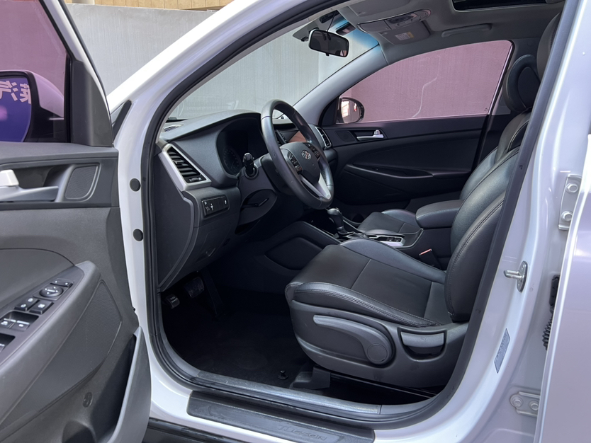 TDK.VehicleDetails.img